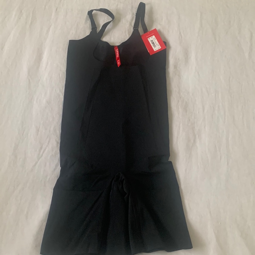 NWT Spanx open-bust mid-thigh bodysuit, black